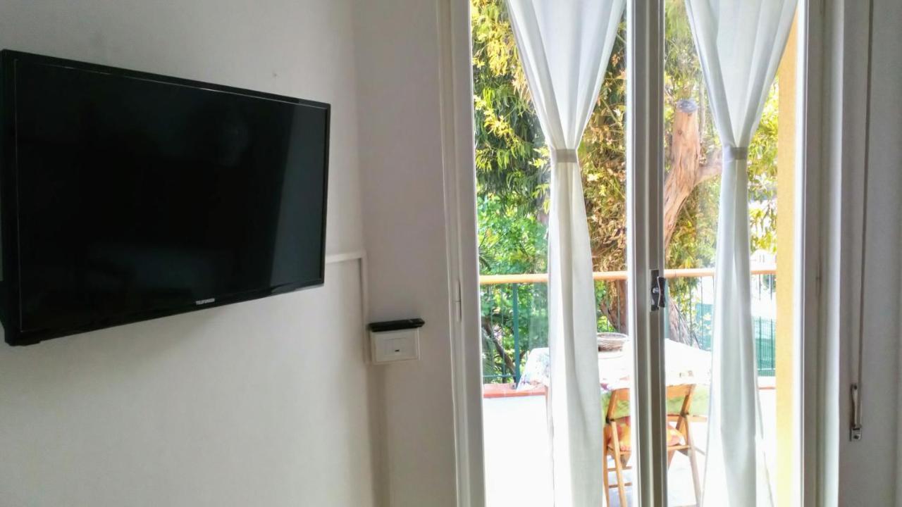 Appartement Casa Di Claude Con Posto Auto à Finale Ligure Extérieur photo