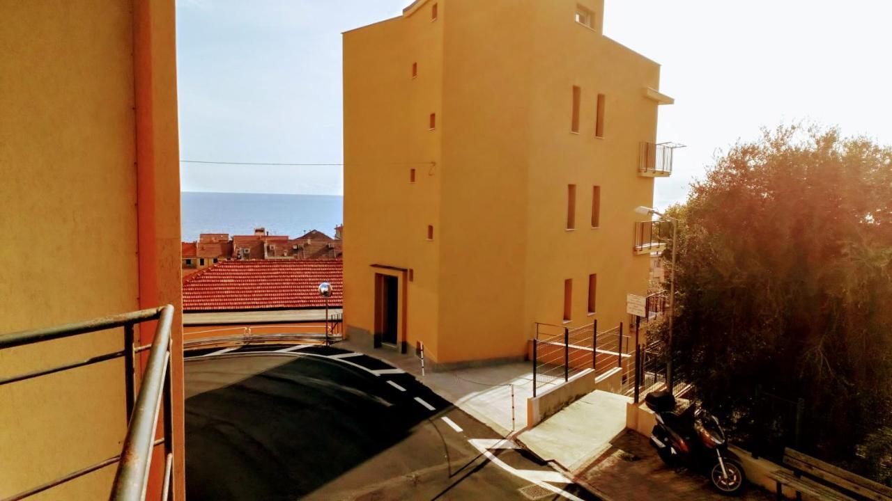 Appartement Casa Di Claude Con Posto Auto à Finale Ligure Extérieur photo