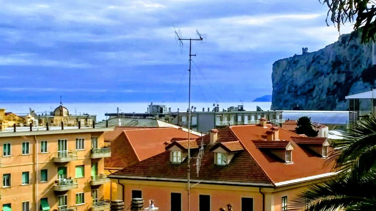 Appartement Casa Di Claude Con Posto Auto à Finale Ligure Extérieur photo